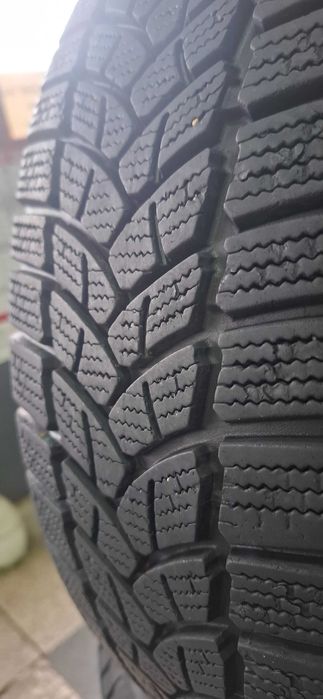 4бр. 205/60/16 FIRESTONE 6.5MM грайфер, дот 19г. Предлагаме монтаж