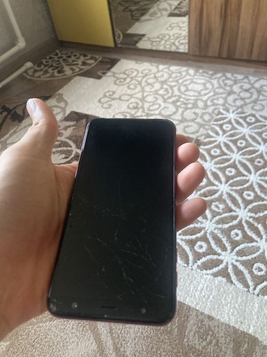 продам samsung j4 plus