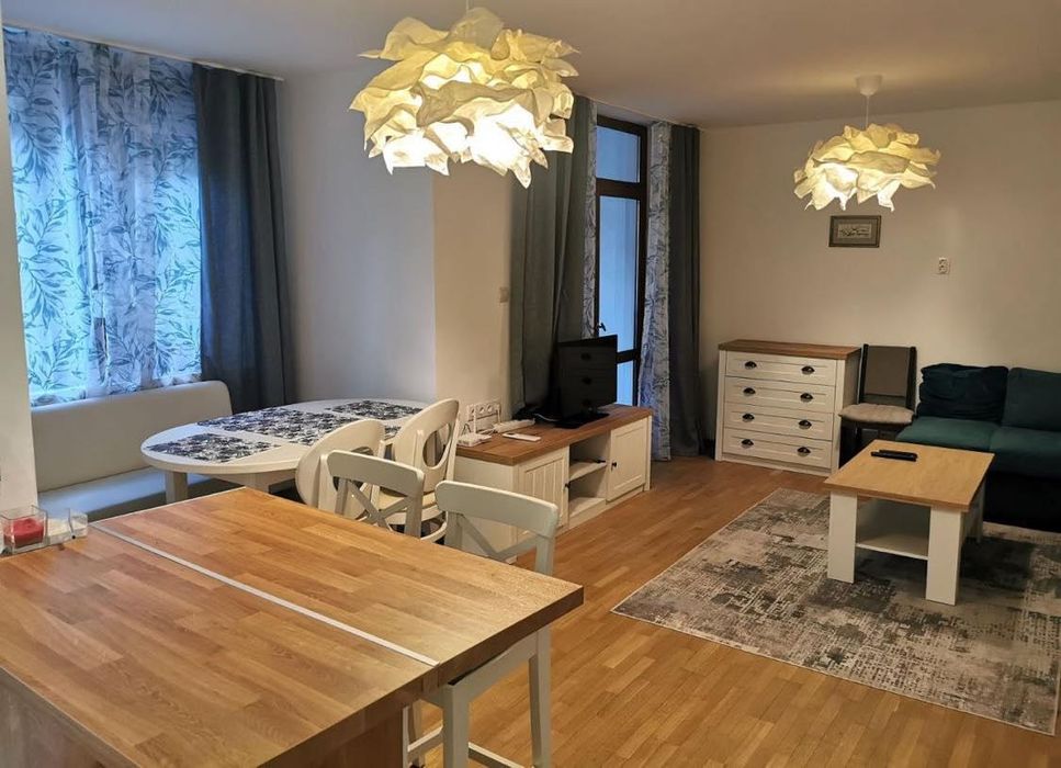 Дава се под наем Тристаен апартамент в Варна, Гръцка махала - 80 кв.м за 750 € - Снимка #2