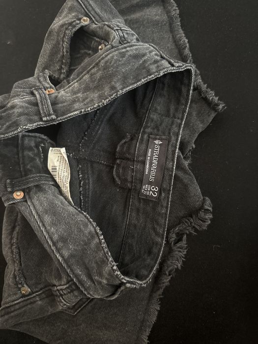 Къси панталонки stradivarius