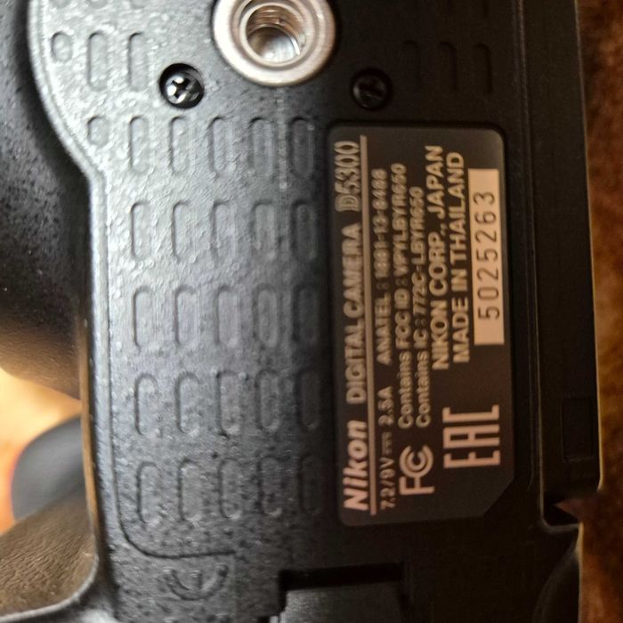 Продавам фотоапарат NIKON