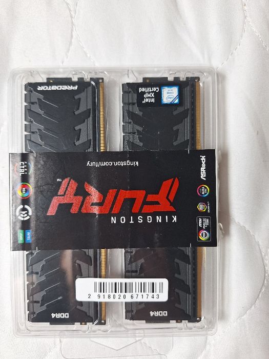 Комплекте оперативной памяти