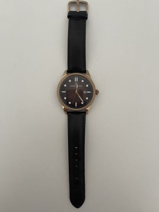 Часы Daniel Klein