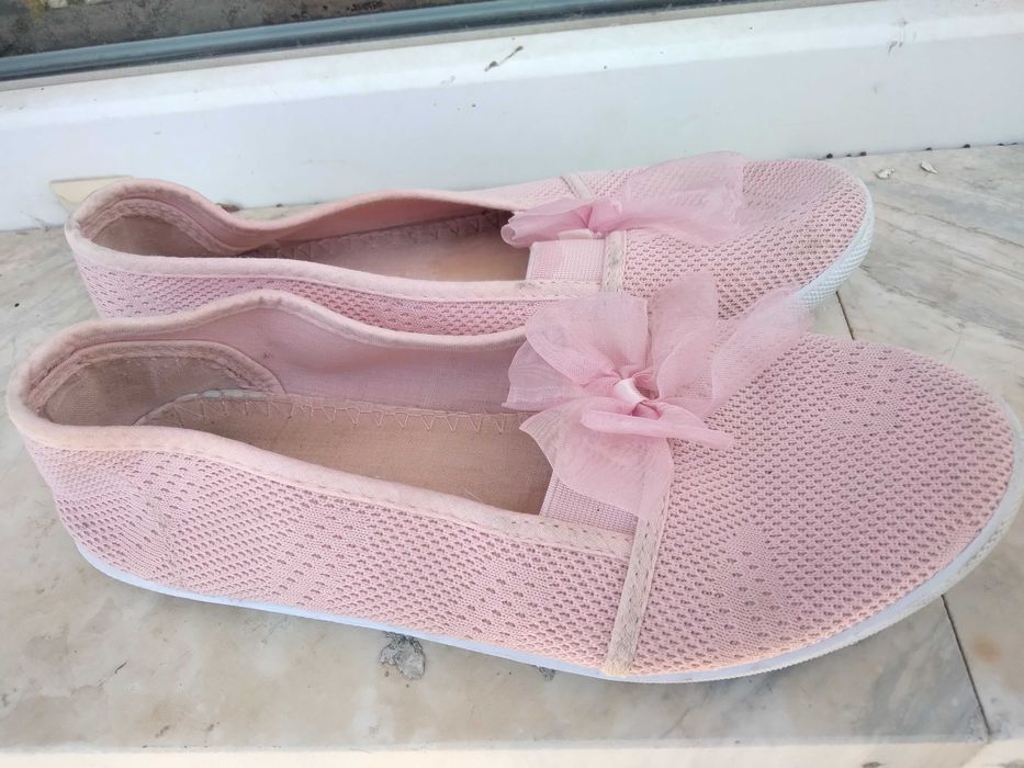 Розови гуменки с панделки размер 36