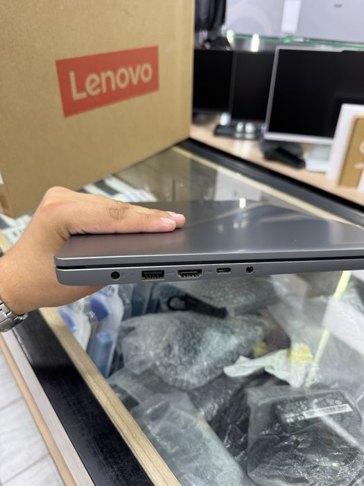 Lenovo IdeaPad slim 3  15.6" FHD  intel i5 13420H LPDDR5 8GB SSD 512GB
