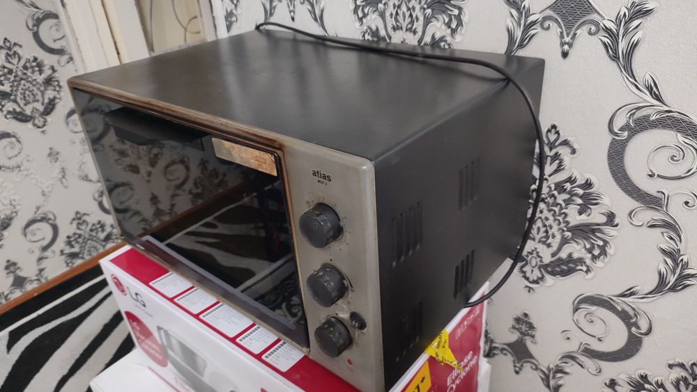 Продается духовка а хорошем состоянии.