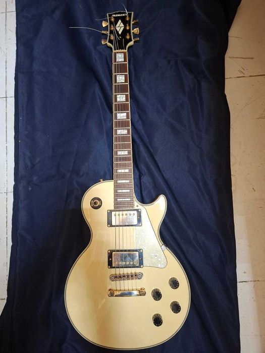 Электрогитара BUSKERS Les Paul
