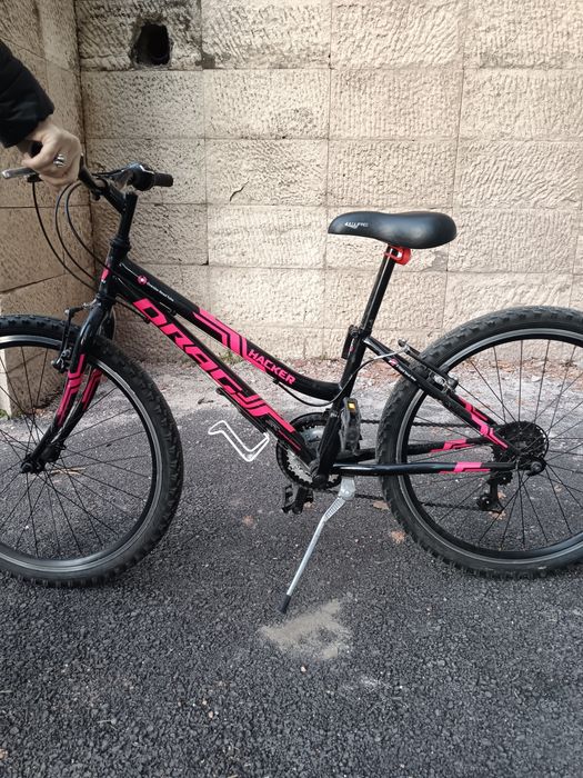 Продавам  3 бр колела