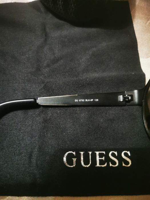Слънчеви очила GUESS