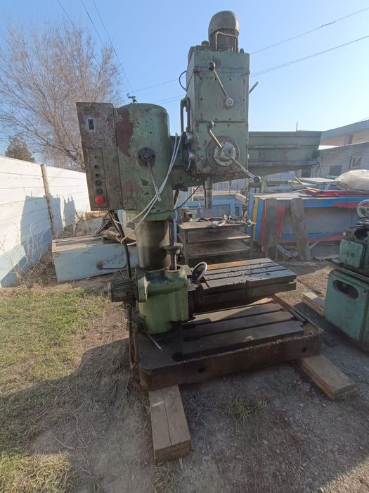 Радиально сверлильный станок