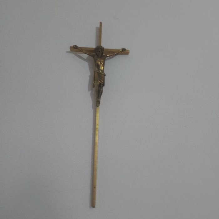 Vind cruce cu Isus Hristos .