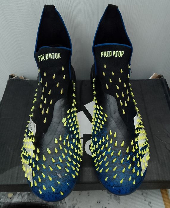 футбольные бутсы ADIDAS PREDATOR FREAK