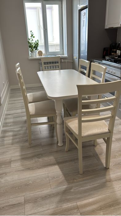 Столы и стулья 6 шт