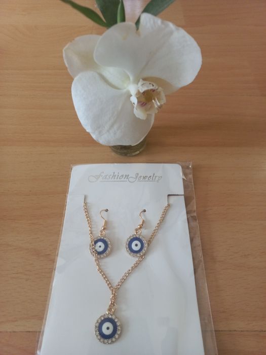 Гривниии 7 чакри от естествени камъни и гривни на Авон