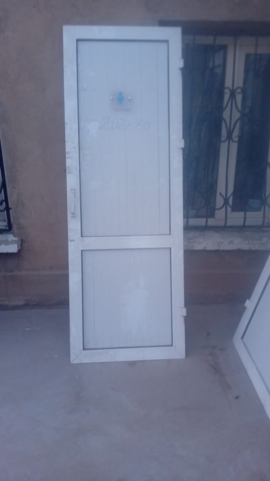 Окна дверь бу форточки