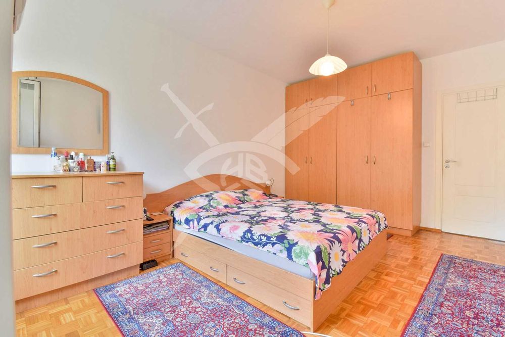 Тристаен апартамент в кв. Хладилника № 74491