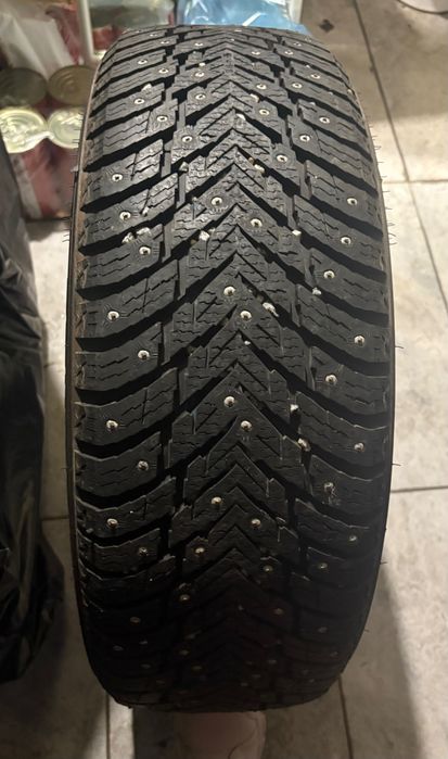 Anvelope iarnă Nokian Hakkapeliitta 10 cu ținte 205/55 R17 DOT 4223