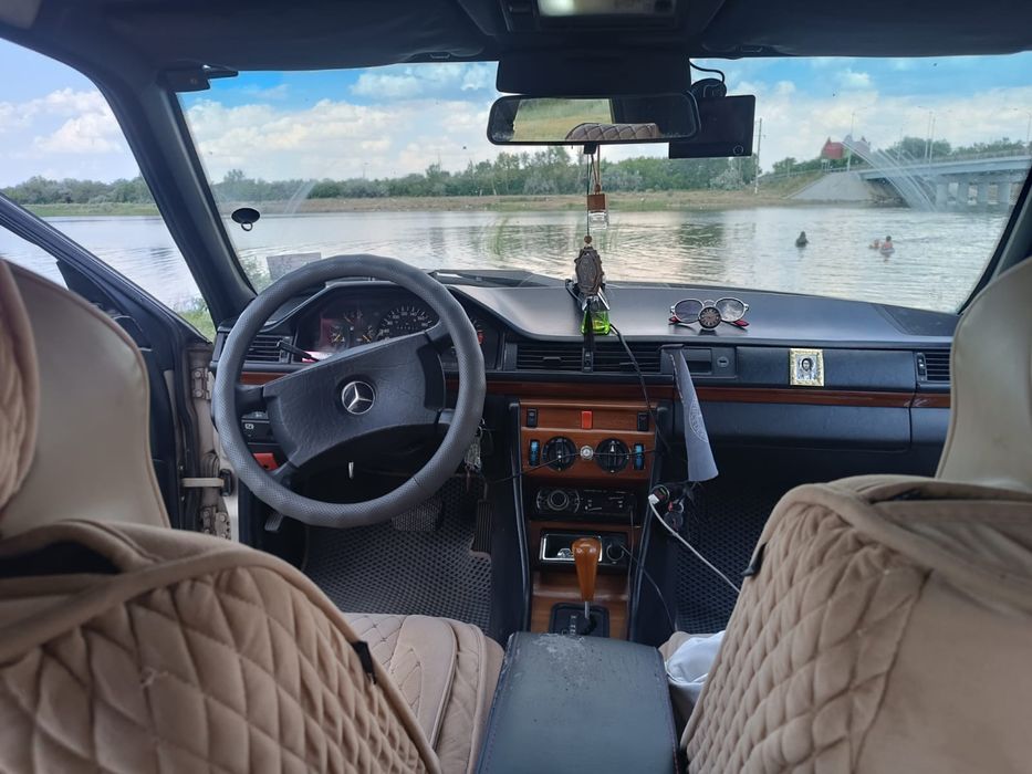 Продам Мерседес w124