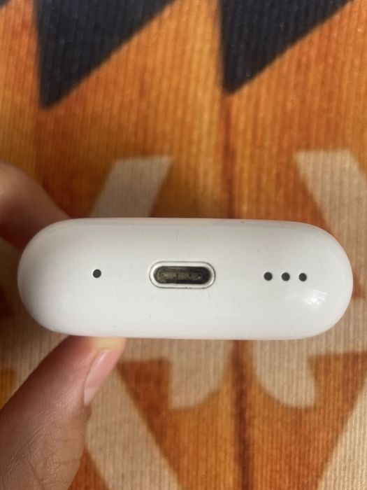 AirPods 2 Pro, сломан порт Type-C