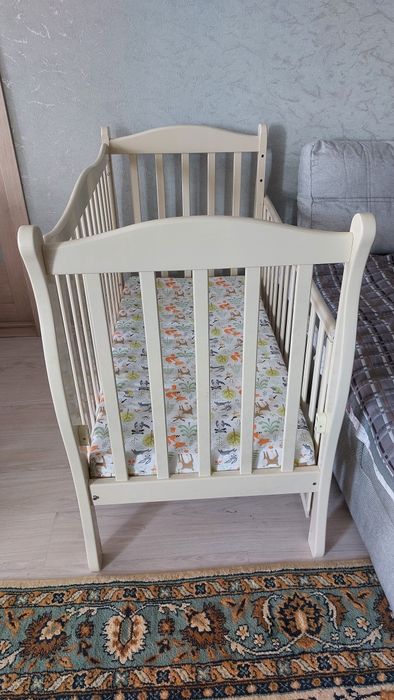 Детская кровать с матрасом