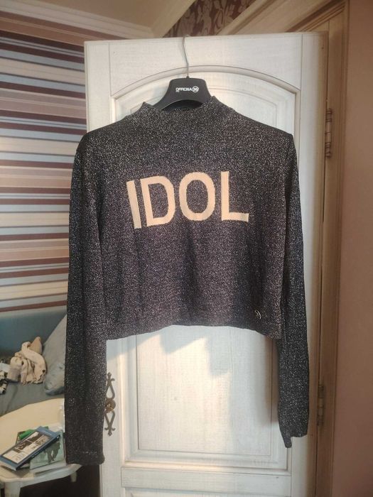 Къс топ Versace р-р XS-S, като нов