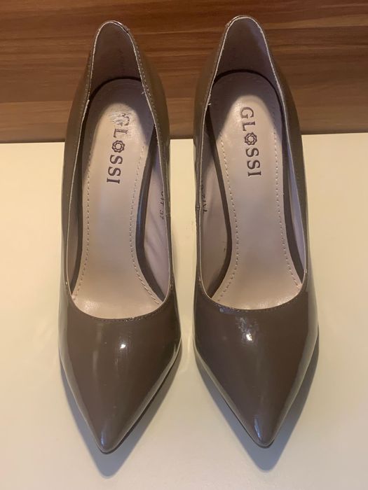 Туфли женские лакированные б/у