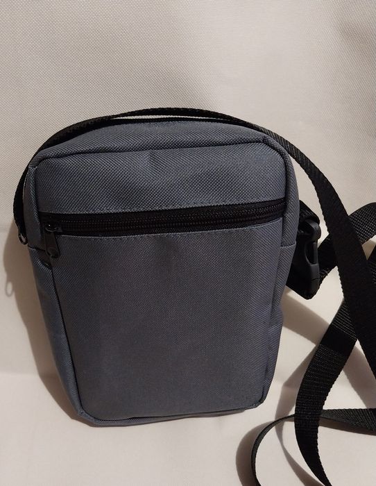 Нова мъжка чантичка