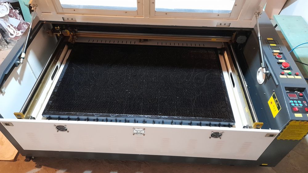 Лазерный станок б/у