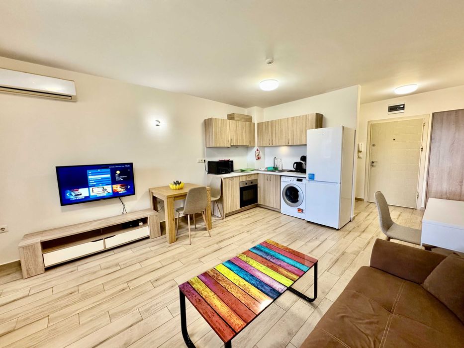 Нощувки - Joyful Studio