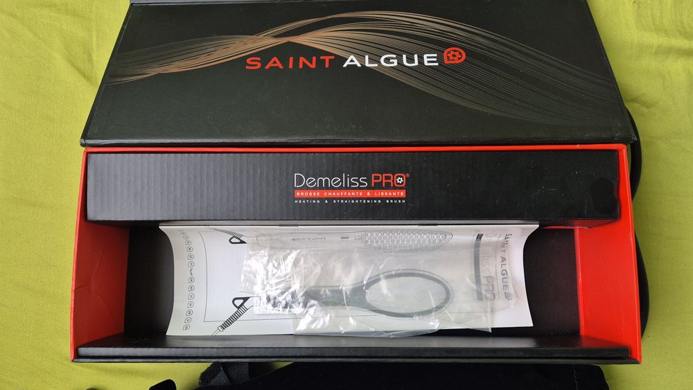 Четката/Преса за изправяне на коса (Saint Algue Demeliss Pro)