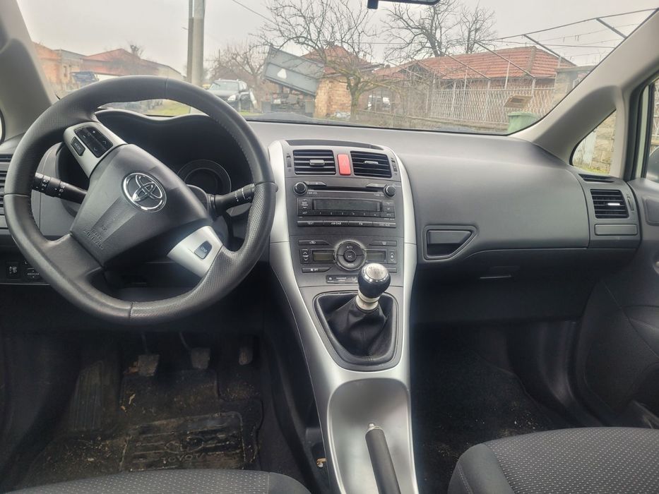 Тойота Аурис Toyota Auris на Части