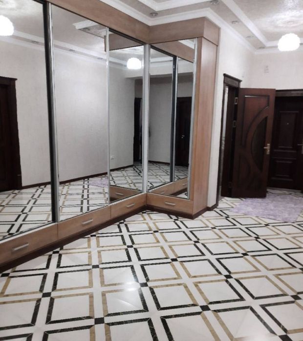 Шаҳристон метро яқинида квартира. Оила ва талабаларга. Маклер ҳақи йўқ