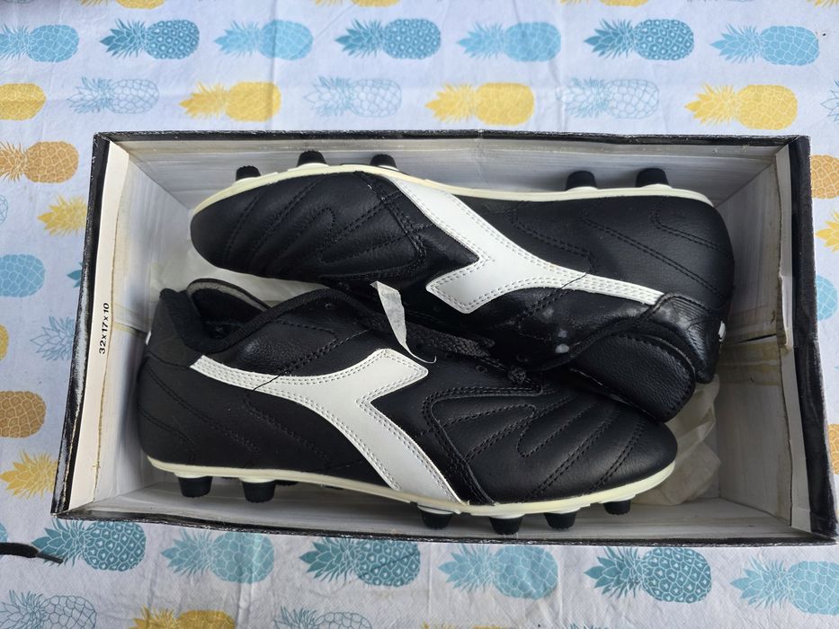 Vand 7 perechi ghete fotbal Diadora