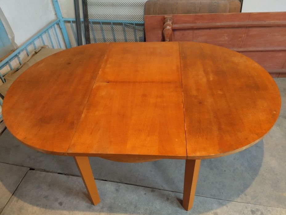 Стол винтажный круглый