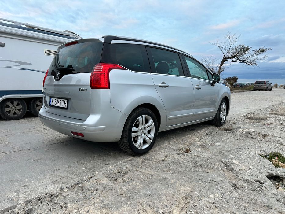 Peugeot 5008 7 местно, стъклен покрив