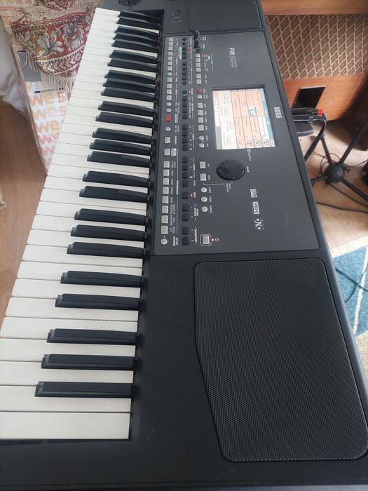 Korg PA 600 folosit în casă