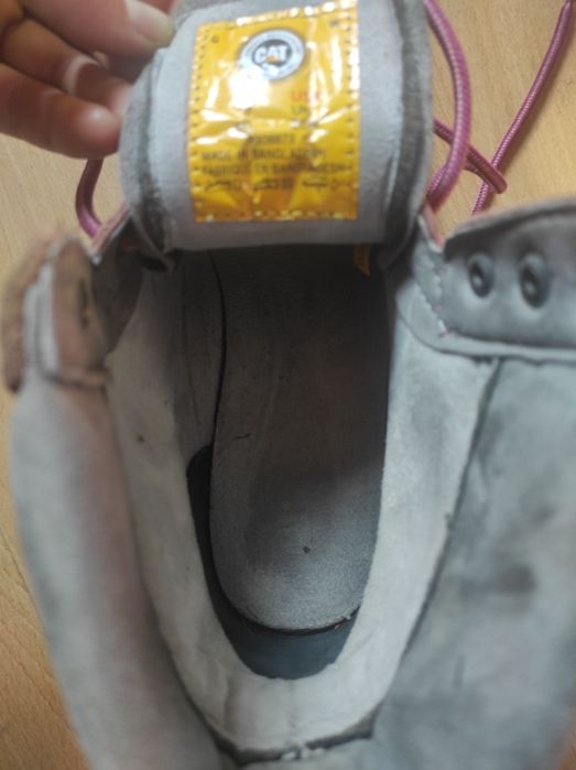 Bocanci Caterpillar roz 40