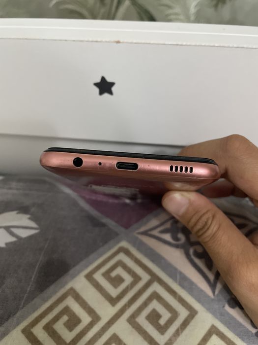 Samsung A04e продам