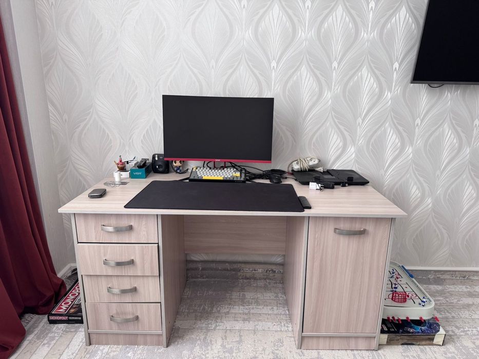 Продам стол рабочий