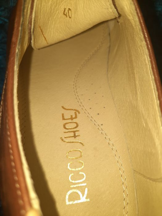 crampoane adidas m.42, pantofi maro m.40, adidași negri cu alb