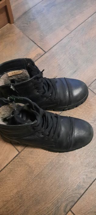 Ботинки, крассовки 39,38