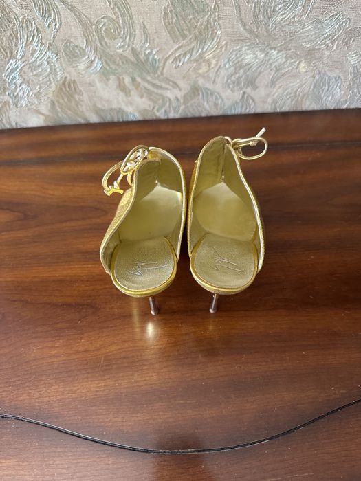 Босоножки Giuseppe Zanotti