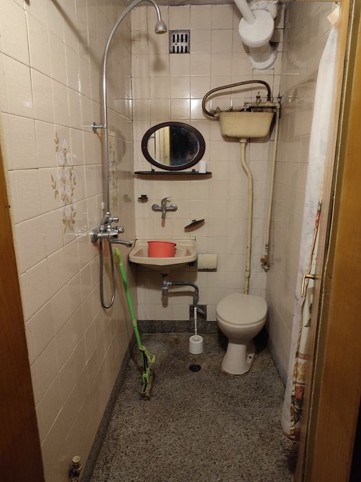 Продава се Двустаен апартамент в Враца, Квартал 103 - 68 кв.м за 4 €/кв.м - Снимка #7