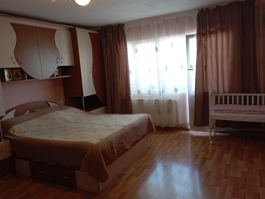 Inchiriez garsoniera ( proprietar)