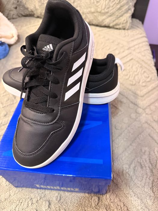 Унисекс маратонки Adidas 39 1/3