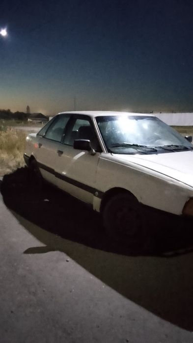 Ауди 80  1992  на хаду