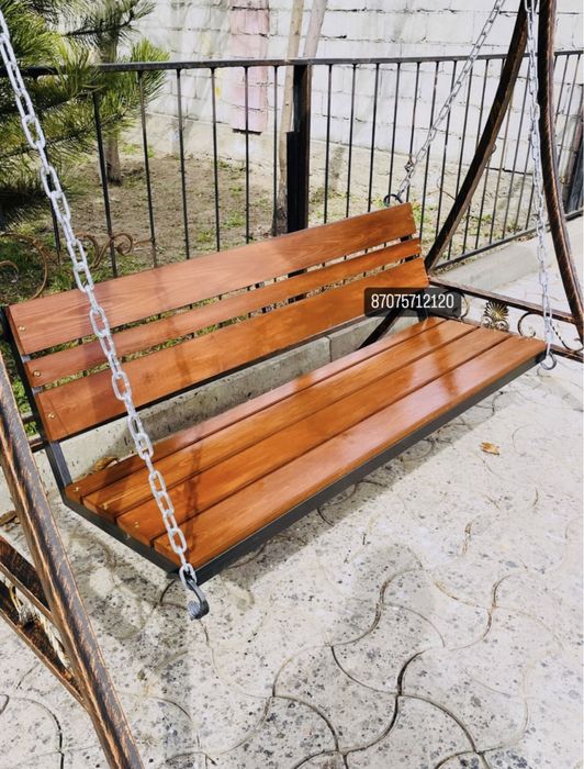 Качели кованые садовые