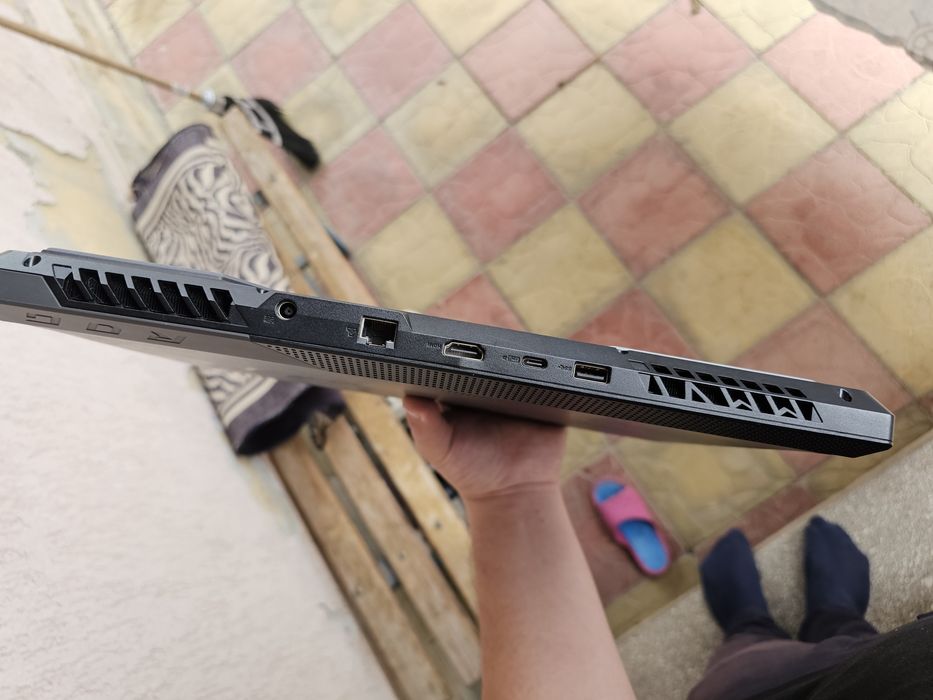 Vând  laptop rog g533qs cu rtx 3080