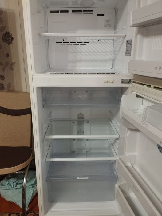 Продам холодильник LG