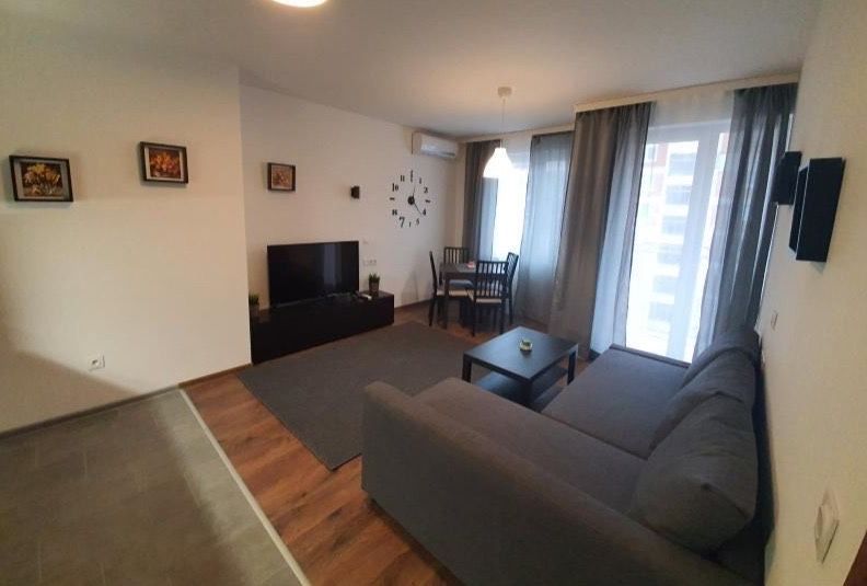 Дава се под наем Тристаен апартамент в София, Красно село - 110 кв.м за 561 € - Снимка #1